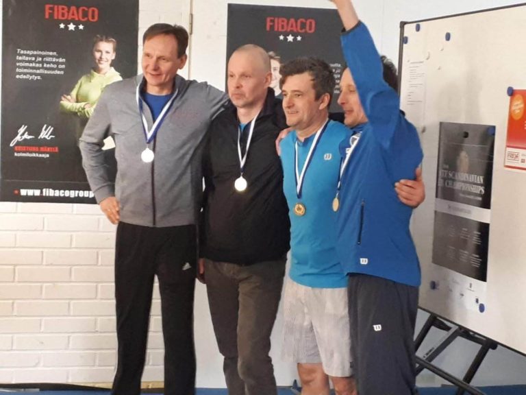 Karjalan Tennis juhli 50-vuotiaiden SM-kultaa Helsingissä