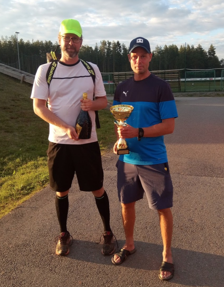 Mehtimäen kesäliigan mestarit selvillä – voittajiksi AHAA-Clubi ja Koutsit